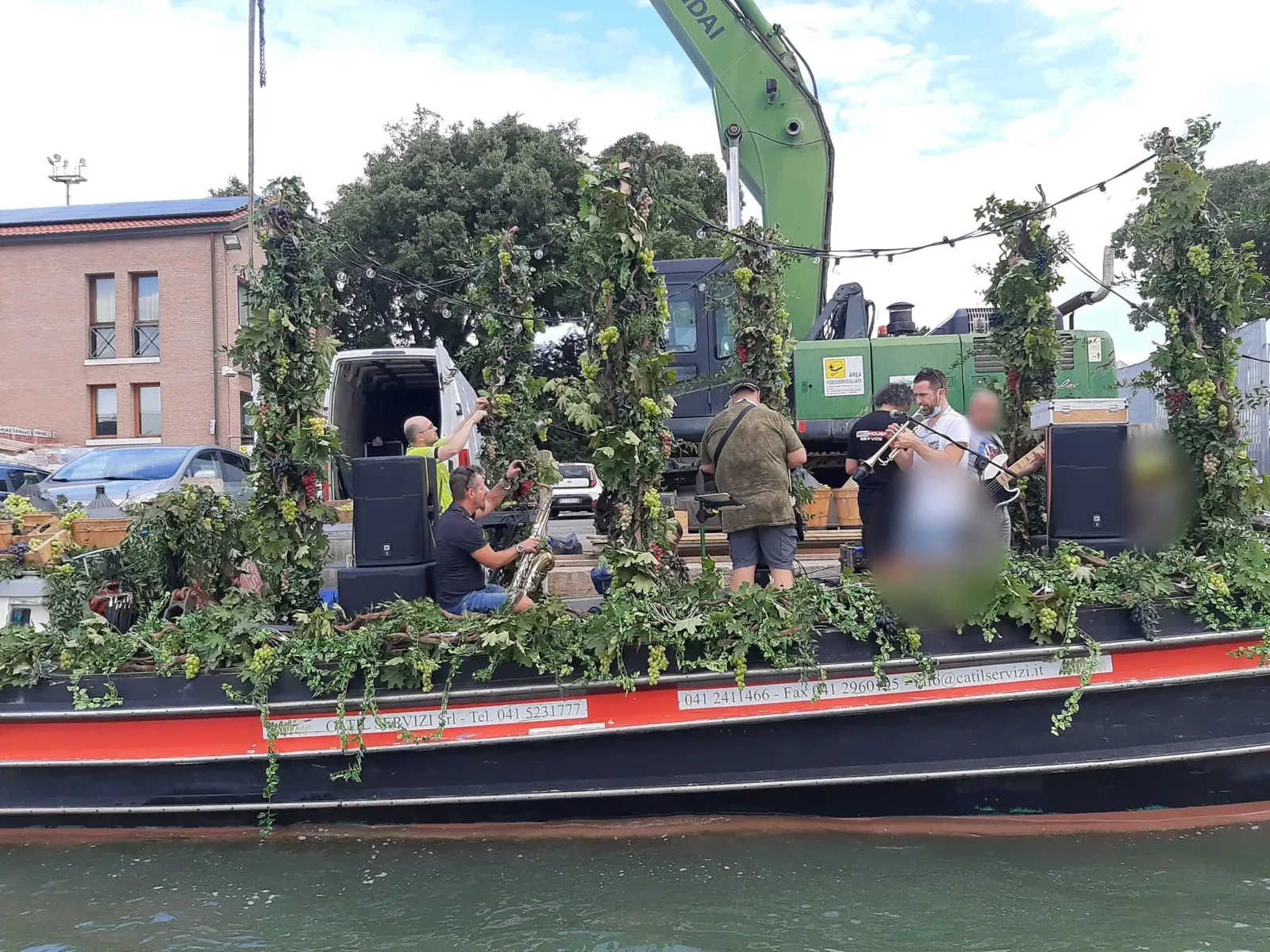 Prove sotto la pergola di vite · 2020