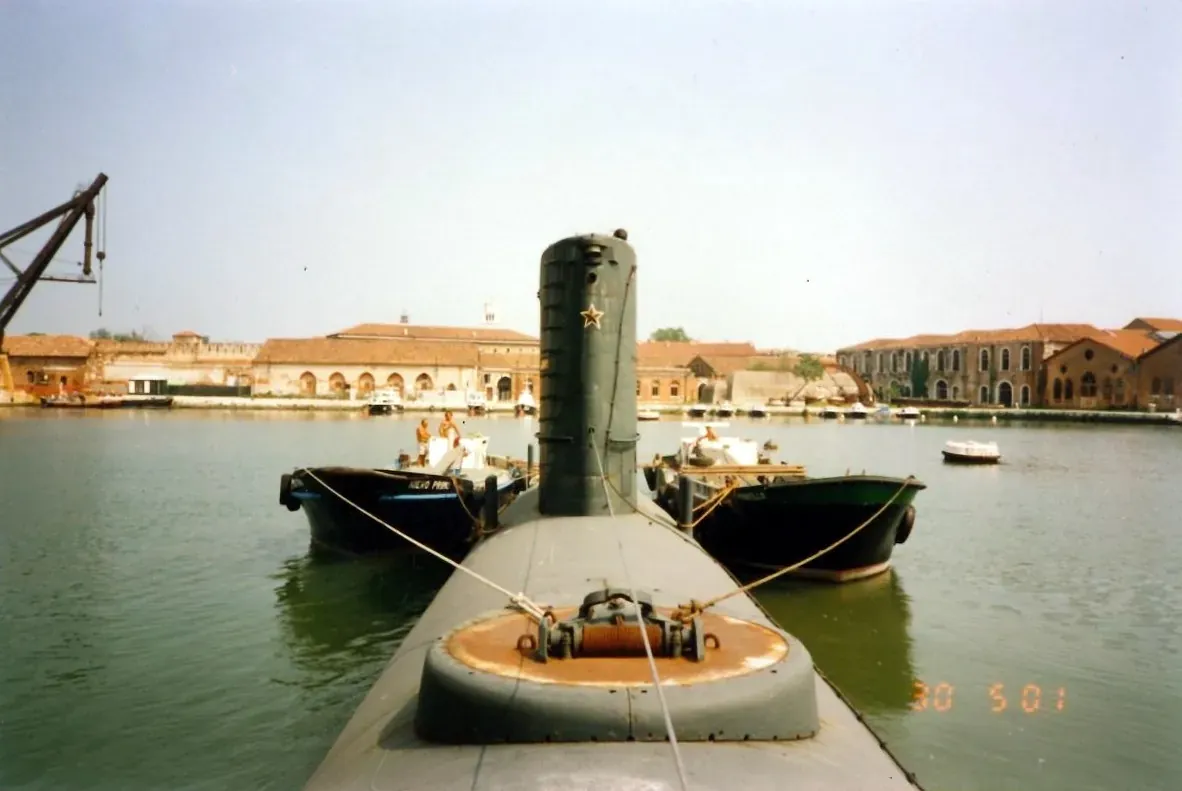 Il traino verso l'Arsenale · 2001
